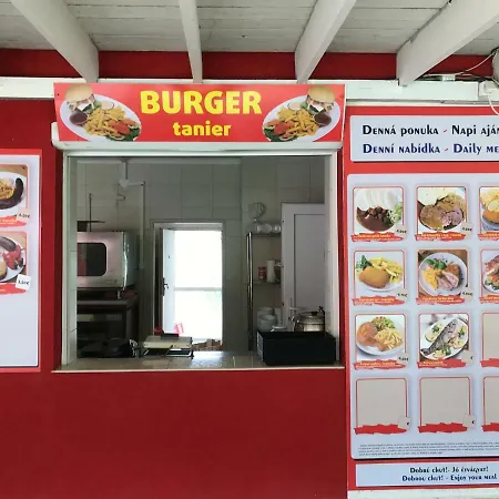 Aka Turisticka بيت ضيافة Dunajská Streda